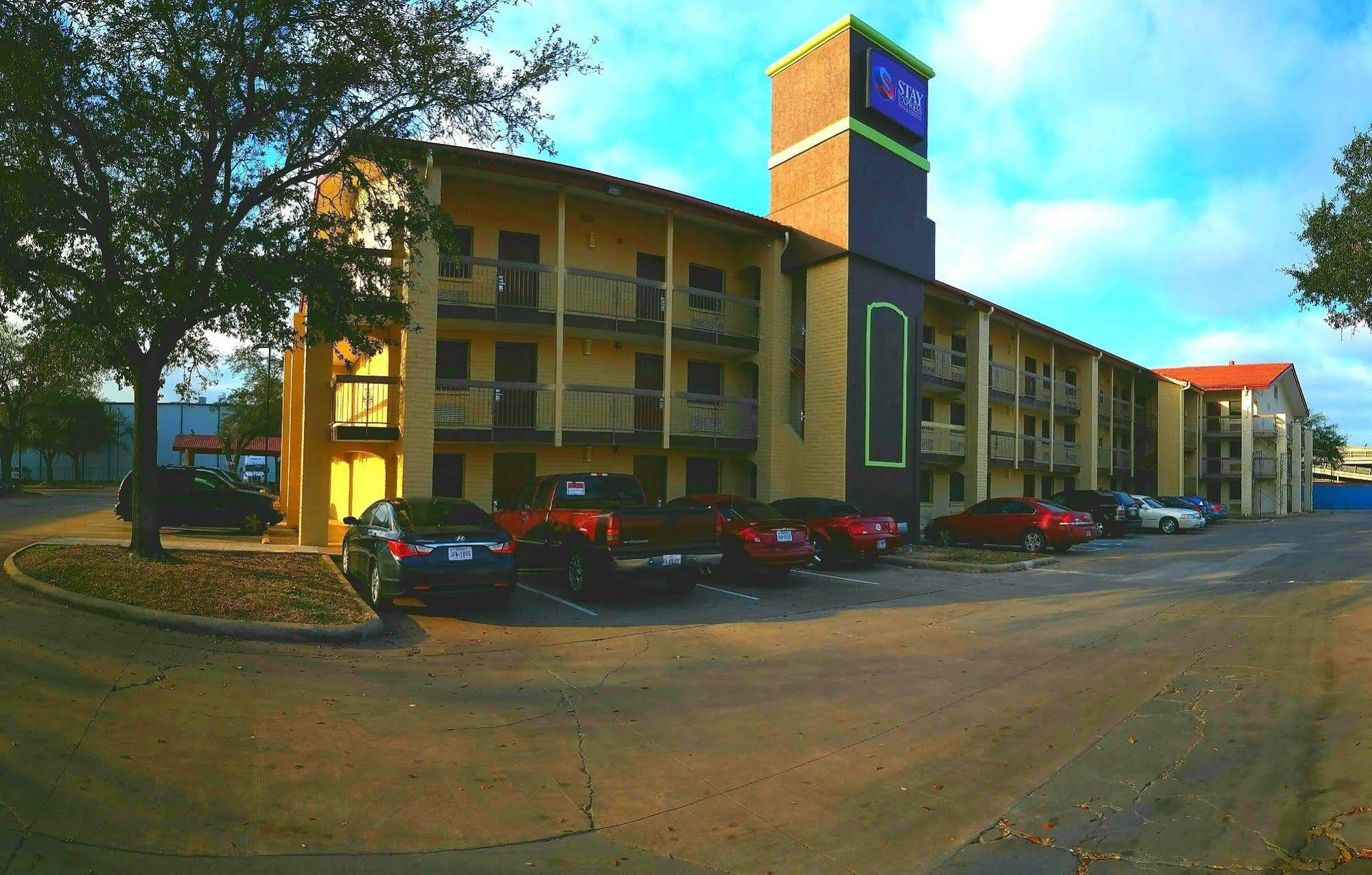 Red Roof Inn & Suites Houston- Hobby Airport Exterior foto